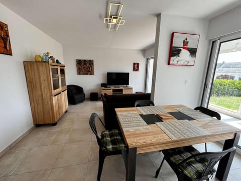 Appartement 3 pièces rénové, proche plage et côte sauvage avec jardin et parking - Quiberon - FR-1-478-252 Apartment in Quiberon