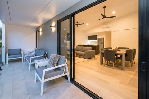 Balcony/Terrace, Living room, Dining area