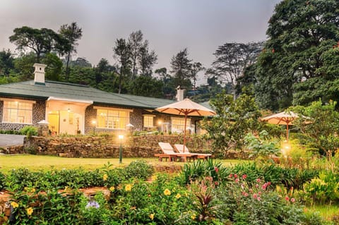 Property building, Natural landscape, Garden, Garden view