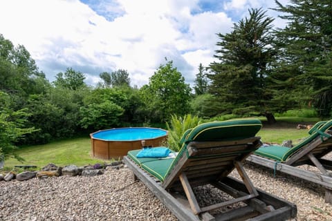 Garden view, Swimming pool, sunbed