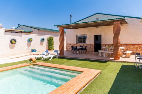 Property building, Facade/entrance, Balcony/Terrace, Pool view, Swimming pool