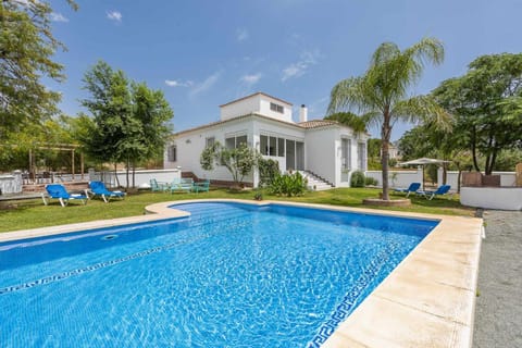 Property building, Garden, Garden view, Pool view, Swimming pool