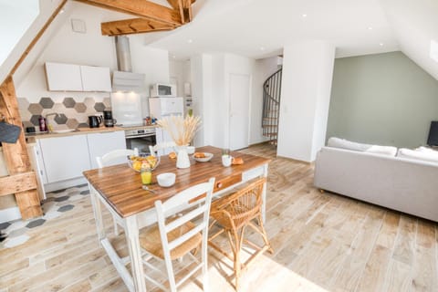 Kitchen or kitchenette, Living room, Dining area, dishwasher, oven, stove, kitchen