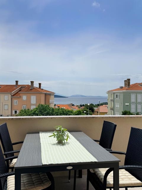 View (from property/room), Balcony/Terrace, City view