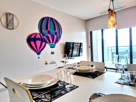 TV and multimedia, Living room, Dining area