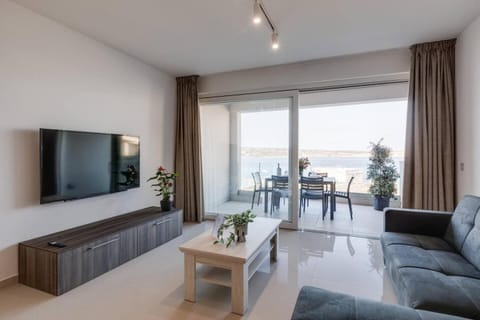 Luxe 3BR MelliehaBay Stunning Terrace by Homely Apartment in Malta