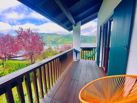 Ferienwohnung Strandbad - Alpen PopArt am See Apartment in Schliersee