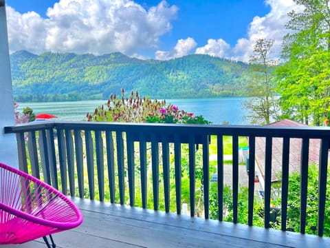 Ferienwohnung Strandbad - Alpen PopArt am See Apartment in Schliersee