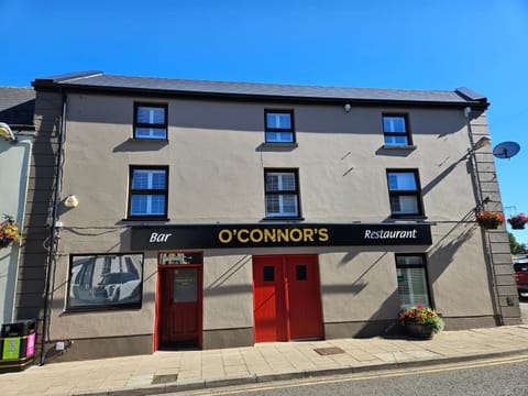 O'Connors Bar Restaurant and Guesthouse Bed and Breakfast in County Donegal