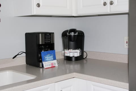 Kitchen or kitchenette, kitchen