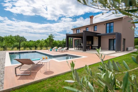 Patio, Day, Garden, Garden, Garden view, Pool view, Swimming pool, sunbed