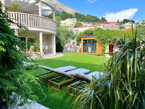 Patio, Natural landscape, Garden, sunbed