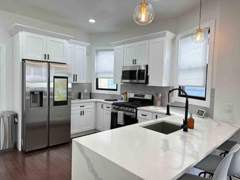 Kitchen or kitchenette, minibar, pet friendly, stove, toaster