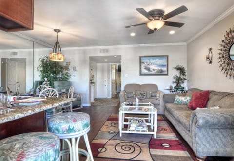 314B Harbor View, Steps to the Beach, Free Wifi, Marina Del Mar 314B House in Oceanside