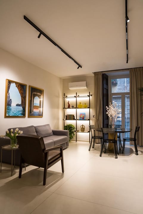 Communal lounge/ TV room, Living room, Seating area, Entertainment