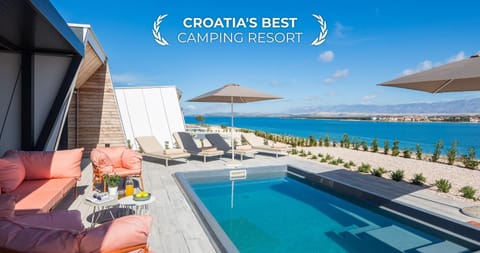 Property building, Patio, Balcony/Terrace, Sea view, Swimming pool, Time of day