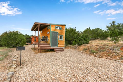 Arbor House of Dripping Springs - Harmony Hollow House in Rio Grande