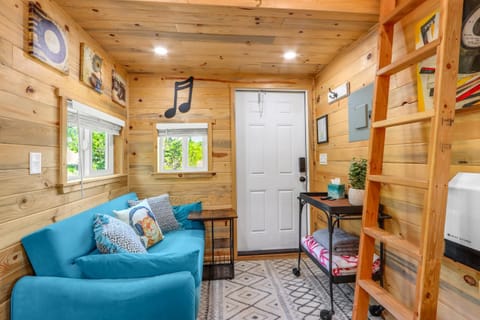 Arbor House of Dripping Springs - Harmony Hollow House in Rio Grande