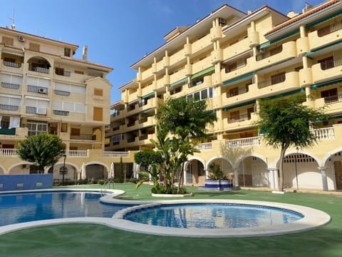 Property building, Swimming pool, Swimming pool