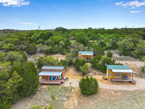 Arbor House of Dripping Springs - Serenity Hollow House in Rio Grande