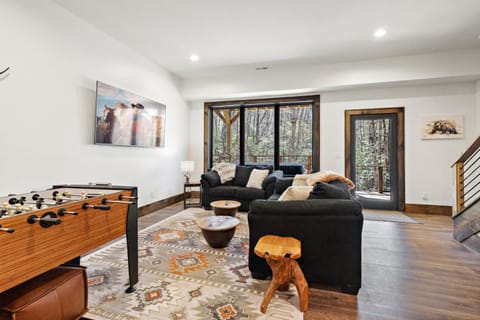 Dark Horse Lodge House in Beech Mountain