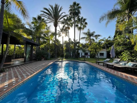 Garden, Swimming pool, Swimming pool