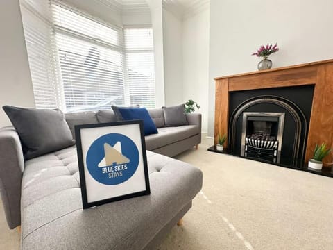 Wrightson House by Blue Skies Stays House in England