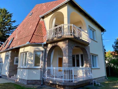 Property building, Balcony/Terrace
