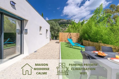 Property building, Garden, Garden view, Mountain view