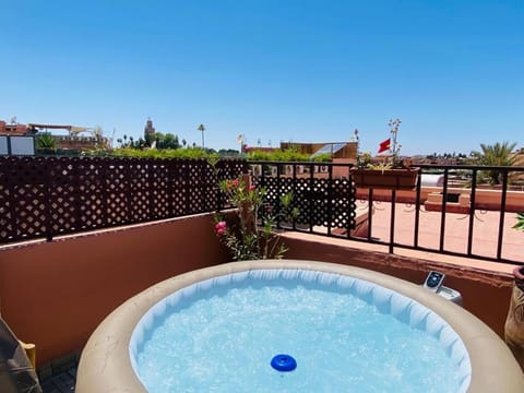 Hot Tub, City view, Swimming pool
