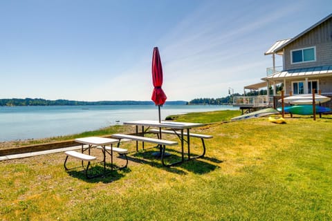 Waterfront Hood Canal Cottage Steps to the Beach! House in Hood Canal