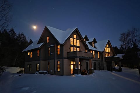 Castle Hill Resort Condo 5 Mi to Slopes at Okemo! Apartment in Proctorsville