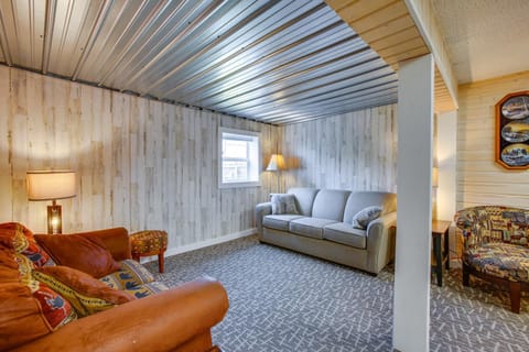 Charming Lake Ann Apartment - Walkable Location! Apartment in Lake Ann