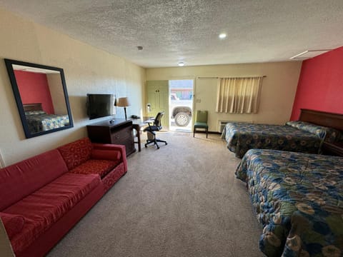 Village Inn Motel in Ada