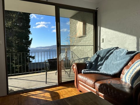 Day, View (from property/room), Balcony/Terrace, Living room, Seating area
