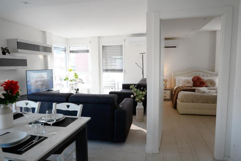 Living room, Dining area, Bedroom