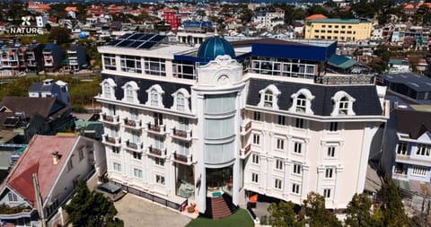 Property building, Day, Bird's eye view