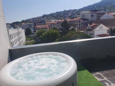 Hot Tub, Balcony/Terrace