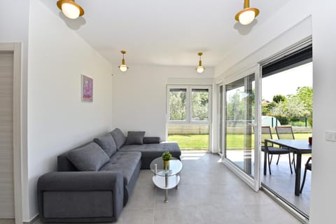 Villa Ante 2245 House in Fažana