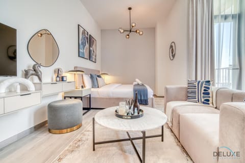 Bed, TV and multimedia, Living room, Photo of the whole room, Seating area, Bedroom, hair dresser, towels