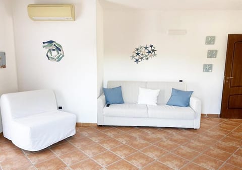 Living room, air conditioner