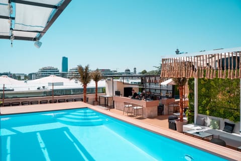 Balcony/Terrace, Pool view, Swimming pool