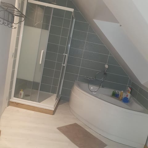 Chambre dans maison proche 24h du mans Vacation rental in Centre-Val de Loire