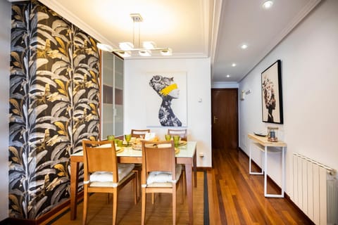 Communal lounge/ TV room, Dining area
