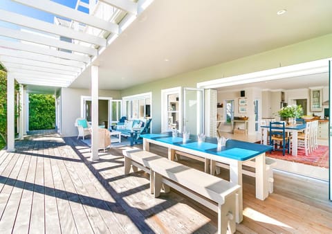 Patio, Day, View (from property/room), Balcony/Terrace, Living room, Seating area, Dining area