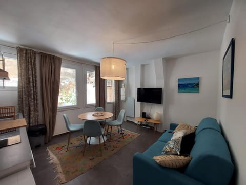 TV and multimedia, Dining area