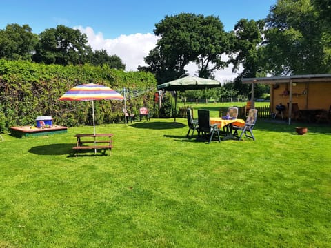 BBQ facilities, Garden