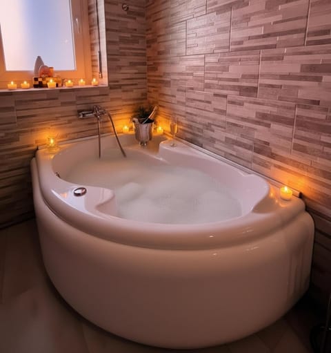 Hot Tub, Bathroom, Bath