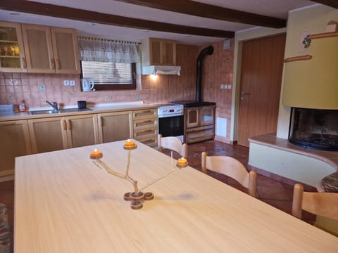 Living room, Dining area, kitchen