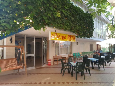 Property building, Patio, Day, Garden